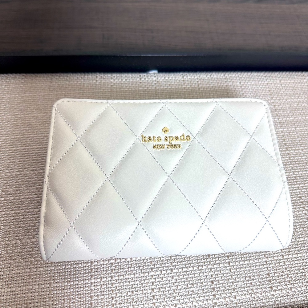 New Kate Spade Quilted White Wallet